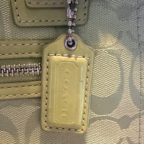 Coach Lime Green Signature Shoulder Bag - Picture 2 of 16